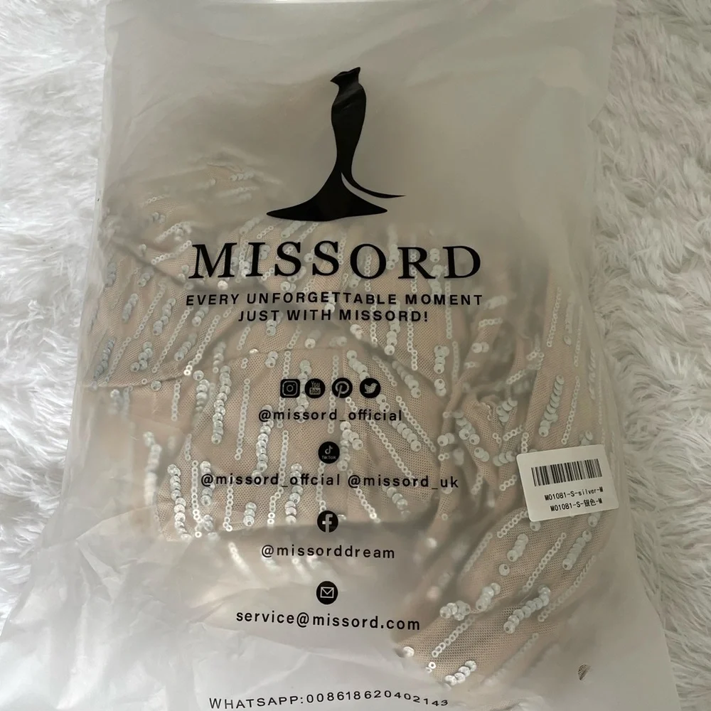 Off the shoulder sequin slip golden evening dress - Picture 6 of 9